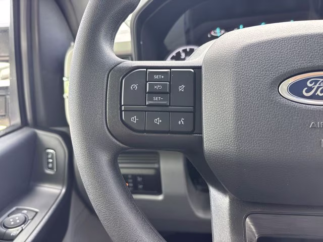 2026 Oxford White Ford Super Duty F-350 SRW XL RWD Truck