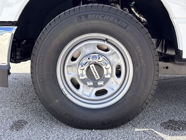 2026 Oxford White Ford Super Duty F-350 SRW XL RWD Truck