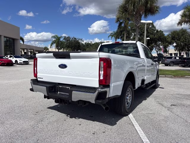 2026 Oxford White Ford Super Duty F-350 SRW XL RWD Truck