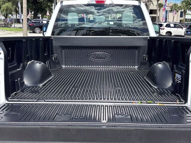 2026 Oxford White Ford Super Duty F-350 SRW XL RWD Truck