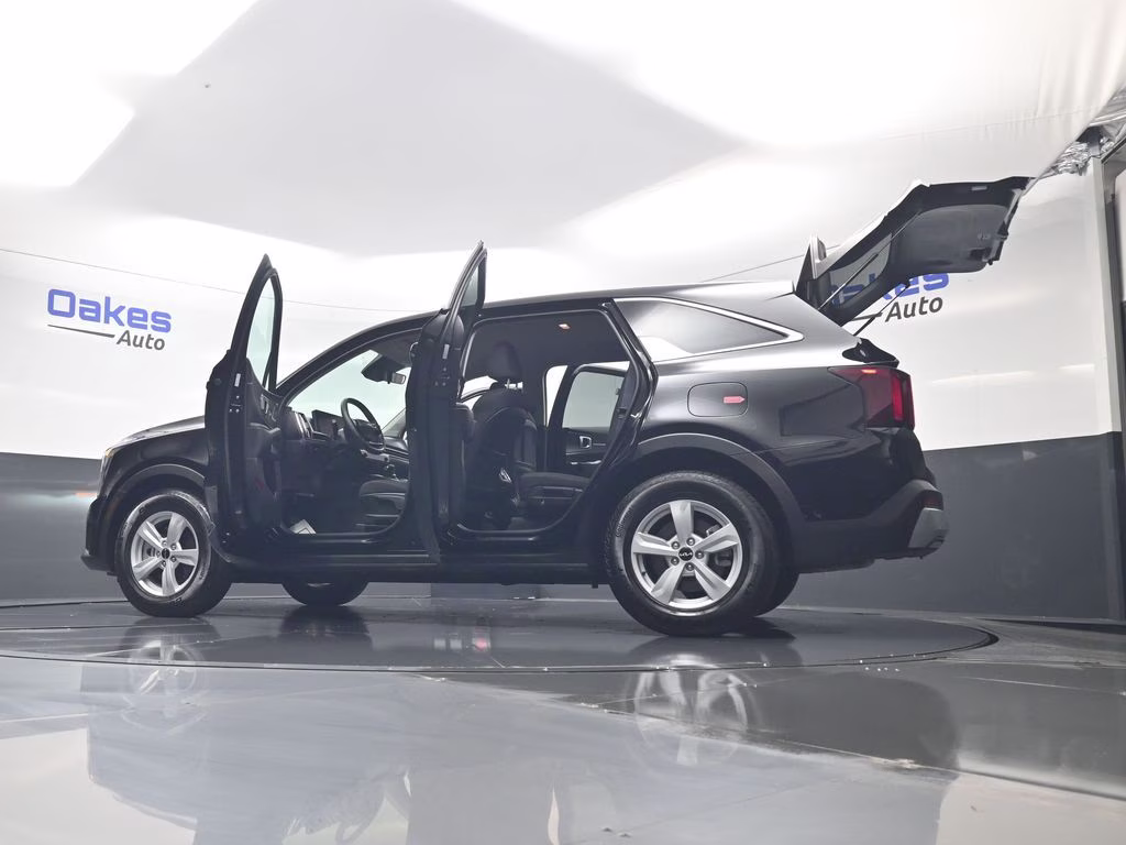 2026 Ebony Black Kia Sorento LX FWD SUV