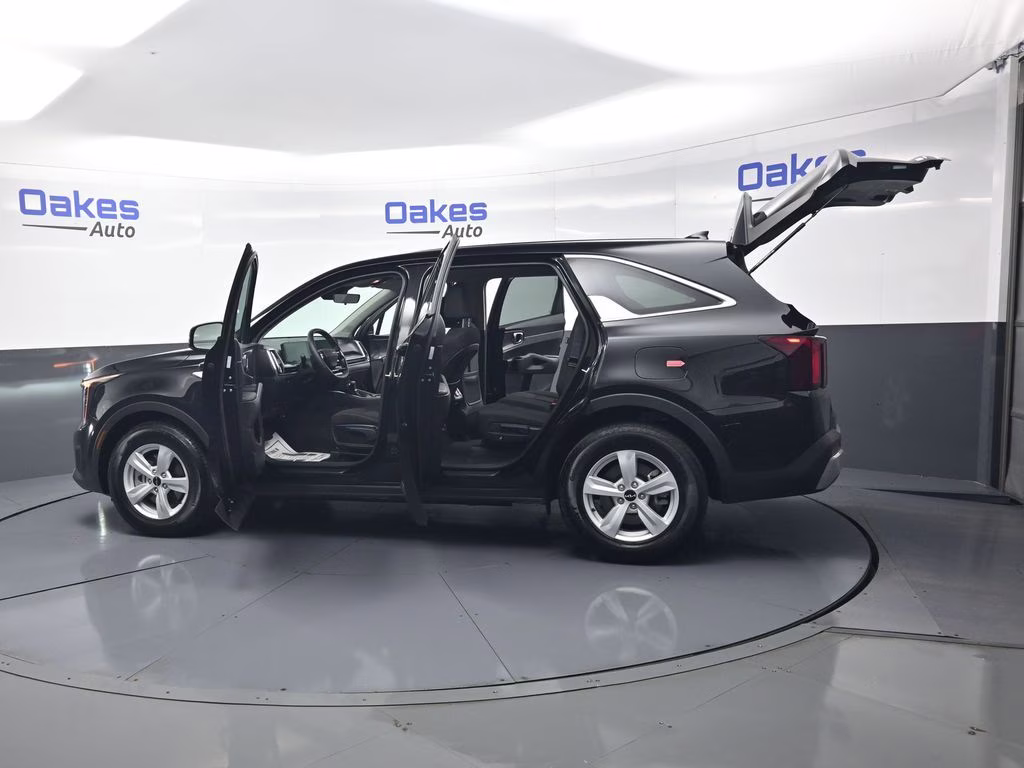 2026 Ebony Black Kia Sorento LX FWD SUV