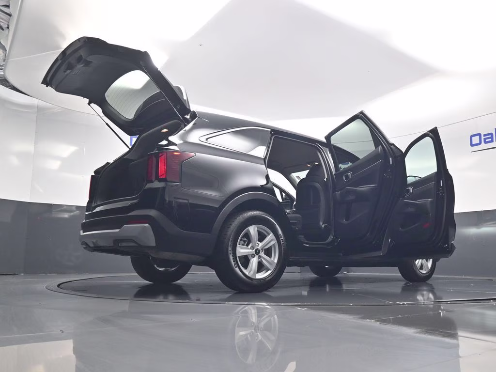 2026 Ebony Black Kia Sorento LX FWD SUV