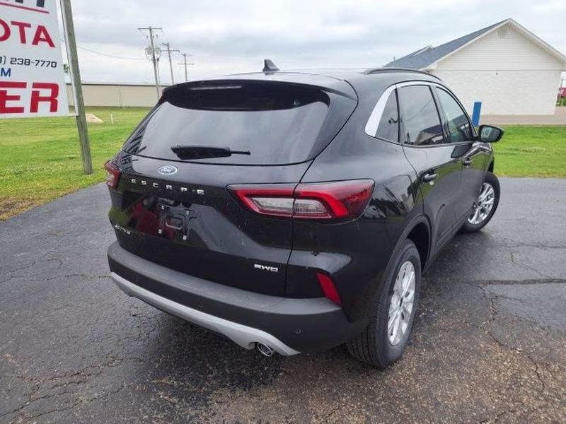 2024 Agate Black Metallic Ford Escape Active AWD SUV