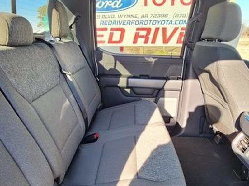 2025 Oxford White Ford F-150 XLT 4X4 Truck