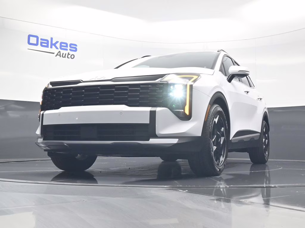 2026 Glacial White Pearl Kia Sportage EX FWD SUV