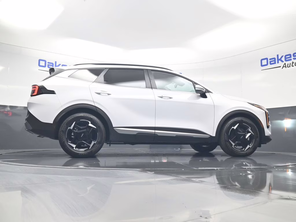 2026 Glacial White Pearl Kia Sportage EX FWD SUV