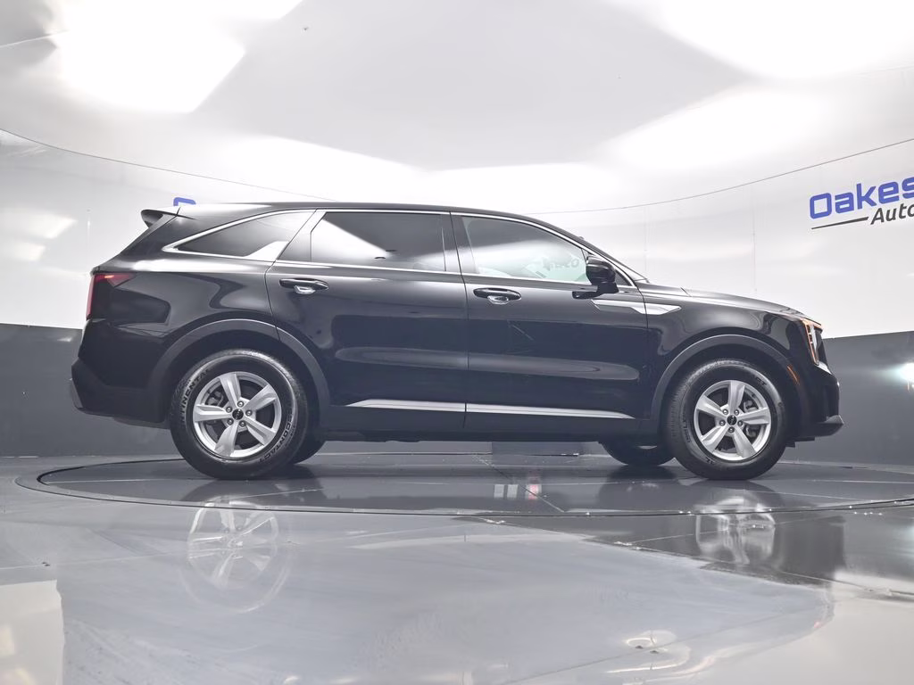 2026 Ebony Black Kia Sorento LX FWD SUV