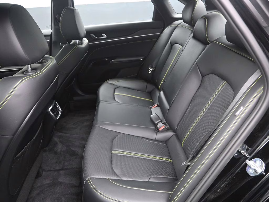 2026 Aurora Black Pearl Kia K5 GT FWD Sedan