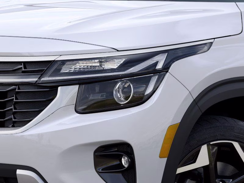 2026 Snow White Pearl Kia Seltos EX FWD SUV