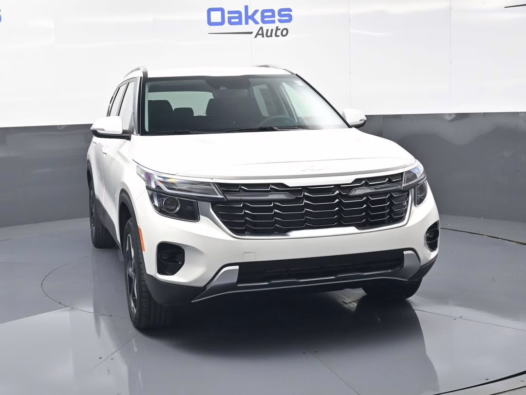 2026 Snow White Pearl Kia Seltos EX AWD SUV