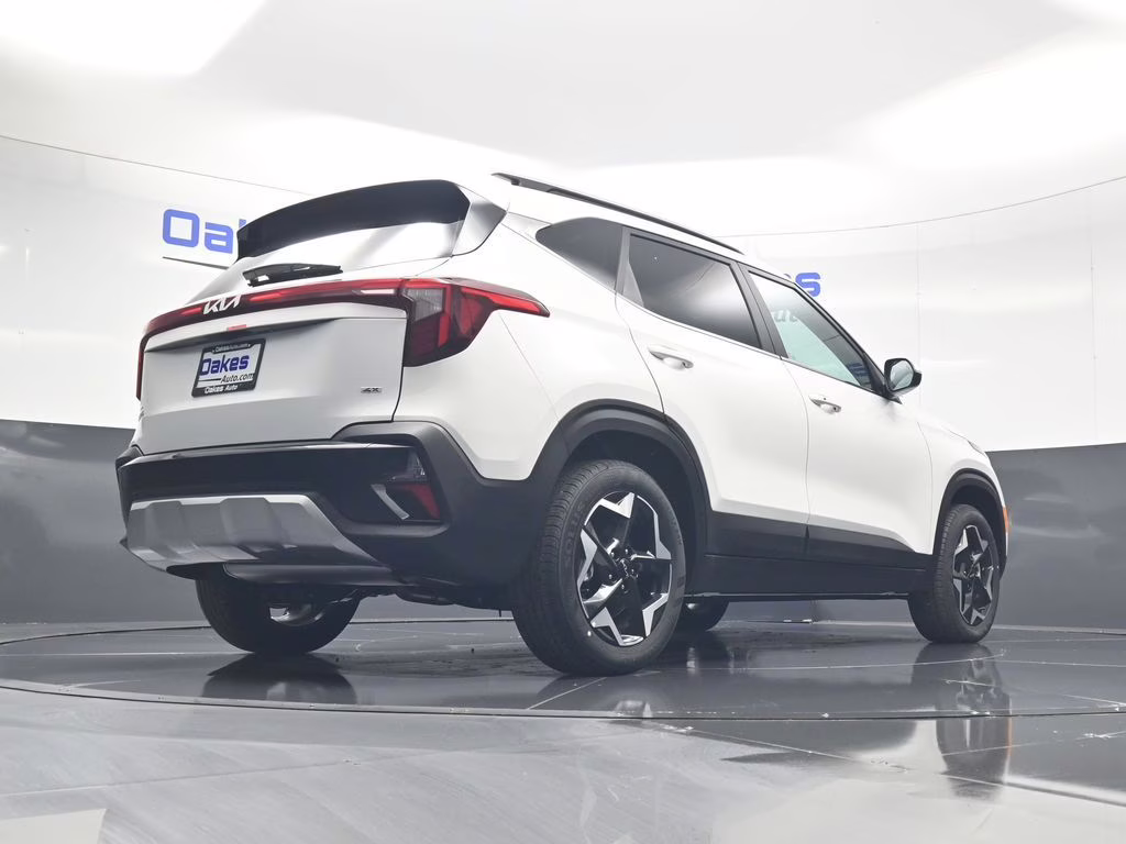 2026 Snow White Pearl Kia Seltos EX AWD SUV