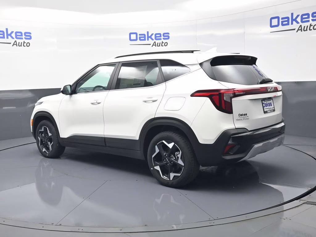 2026 Snow White Pearl Kia Seltos EX AWD SUV