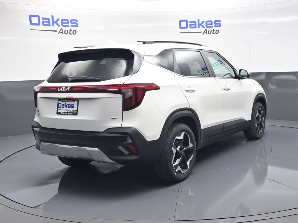 2026 Snow White Pearl Kia Seltos EX AWD SUV