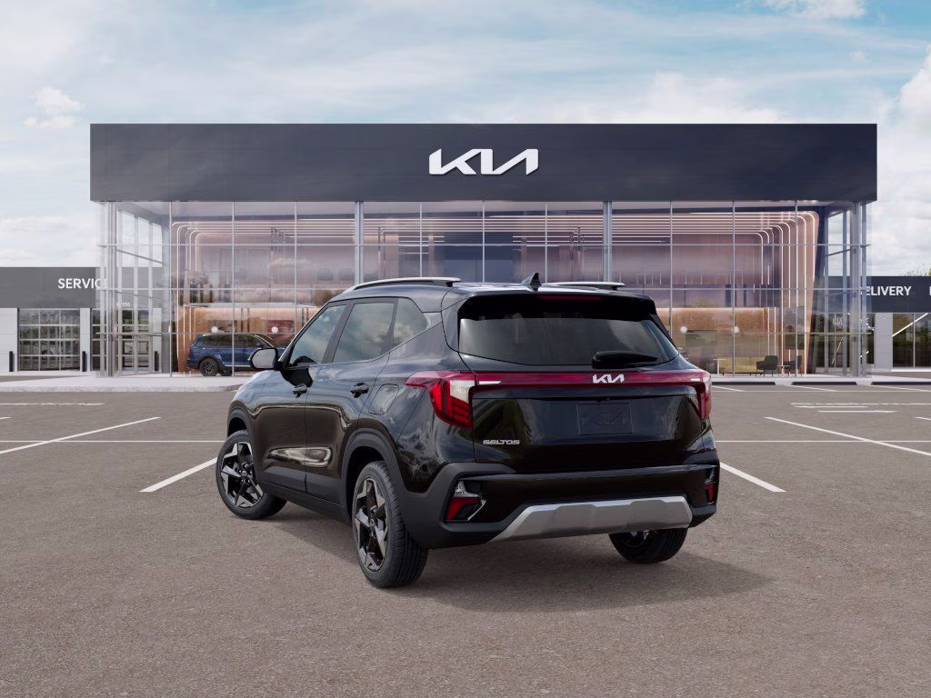 2026 Fusion Black Kia Seltos S FWD SUV