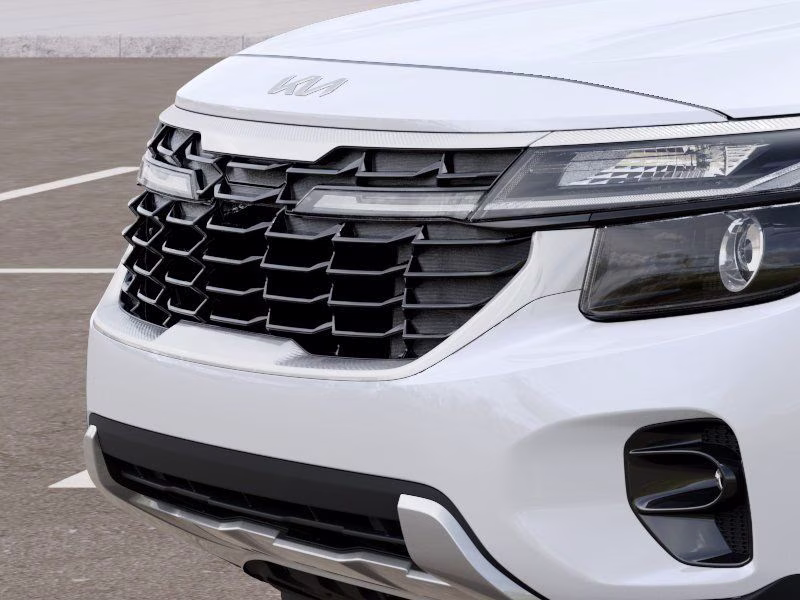 2026 Clear White/Black Roof Kia Seltos S FWD SUV