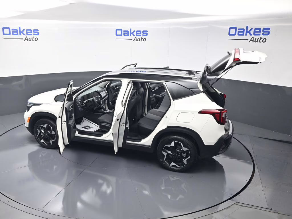 2026 Clear White/Black Roof Kia Seltos S AWD SUV