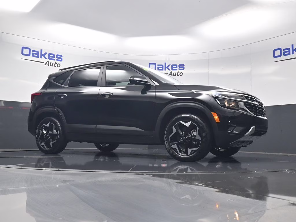 2026 Fusion Black Kia Seltos S AWD SUV