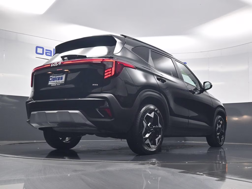 2026 Fusion Black Kia Seltos S AWD SUV
