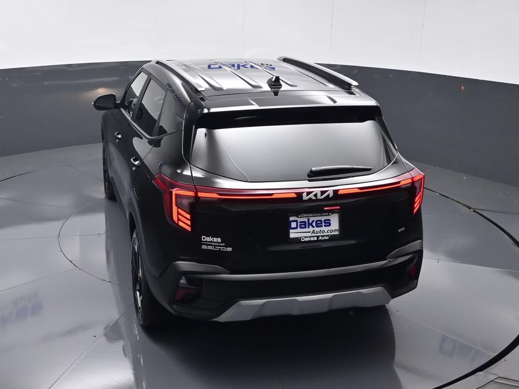 2026 Fusion Black Kia Seltos S AWD SUV