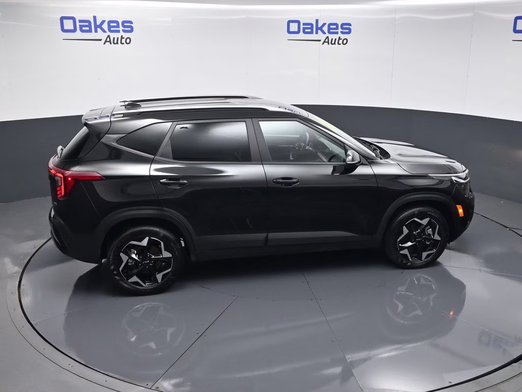 2026 Fusion Black Kia Seltos S AWD SUV
