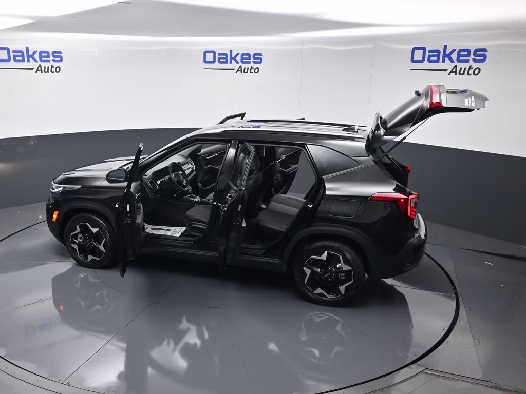 2026 Fusion Black Kia Seltos S AWD SUV