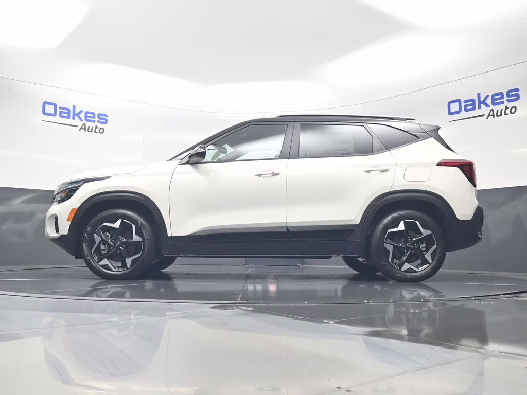2026 Clear White/Black Roof Kia Seltos S AWD SUV