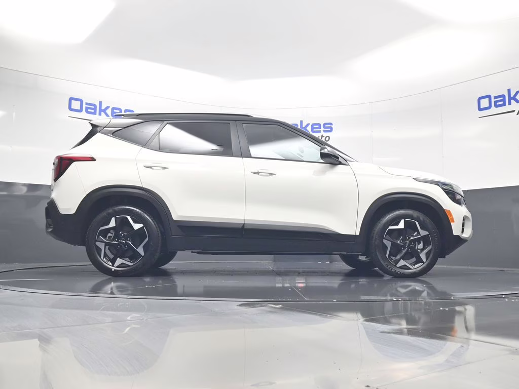 2026 Clear White/Black Roof Kia Seltos S AWD SUV