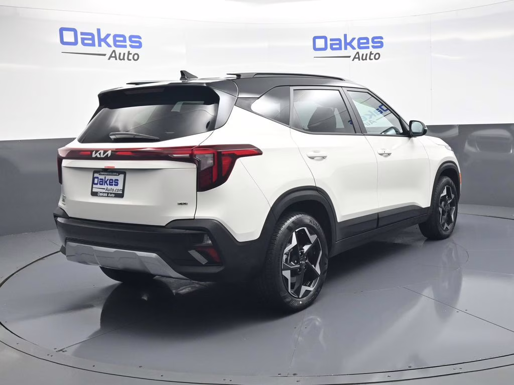 2026 Clear White/Black Roof Kia Seltos S AWD SUV