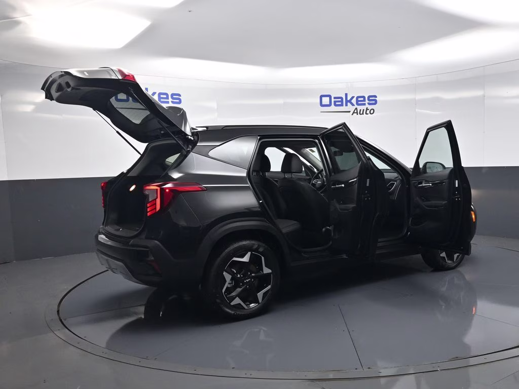 2026 Fusion Black Kia Seltos S AWD SUV