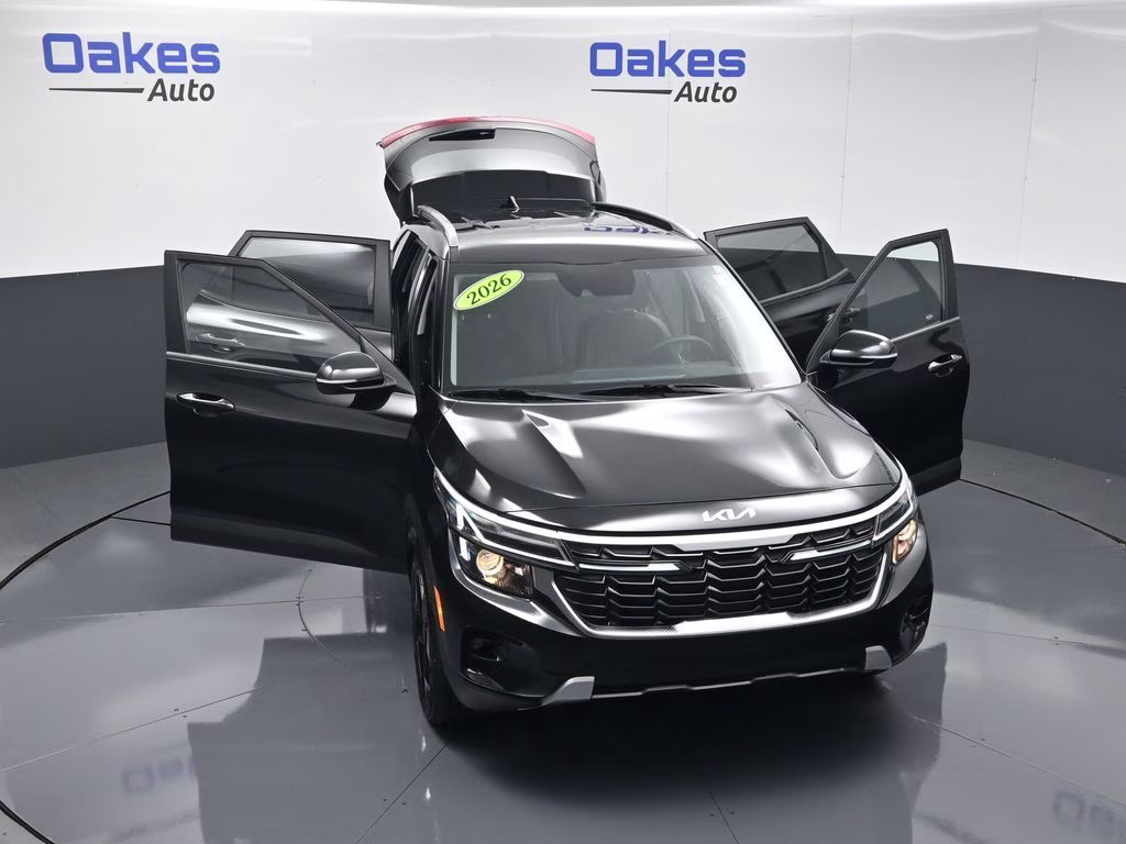2026 Fusion Black Kia Seltos S AWD SUV