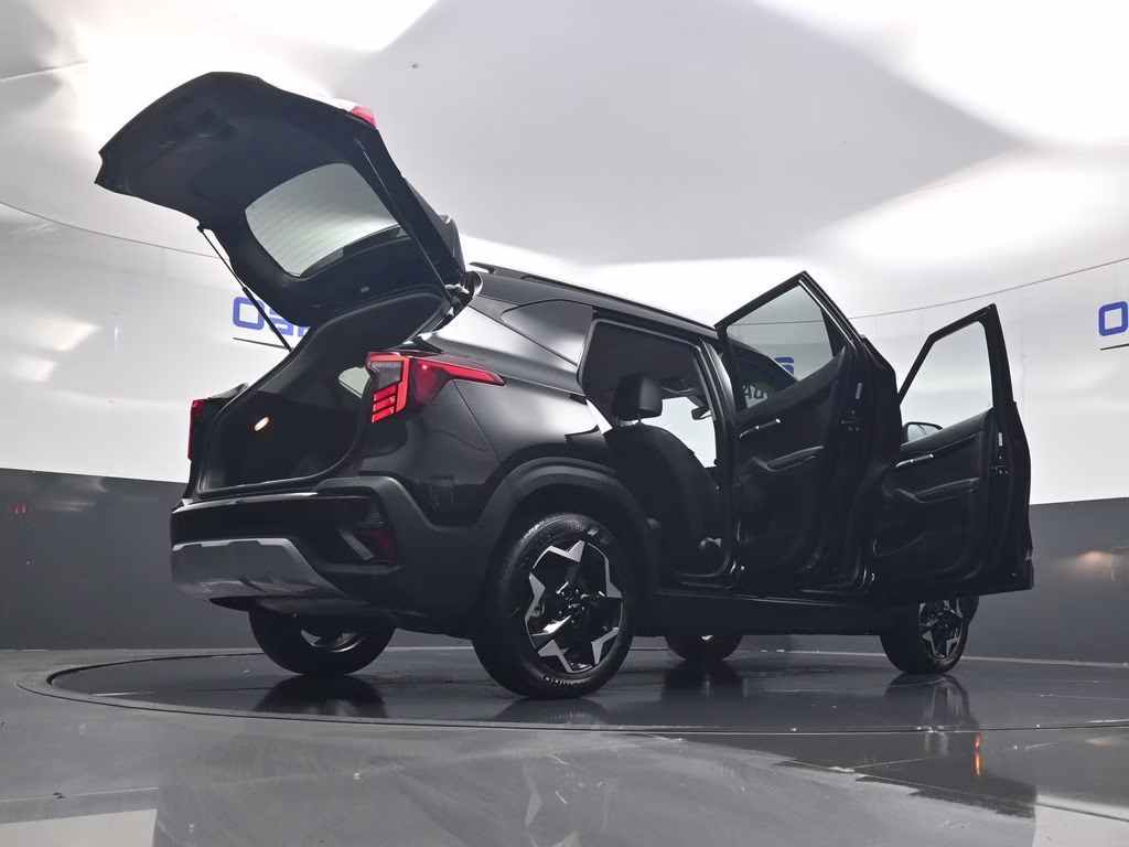 2026 Fusion Black Kia Seltos S AWD SUV