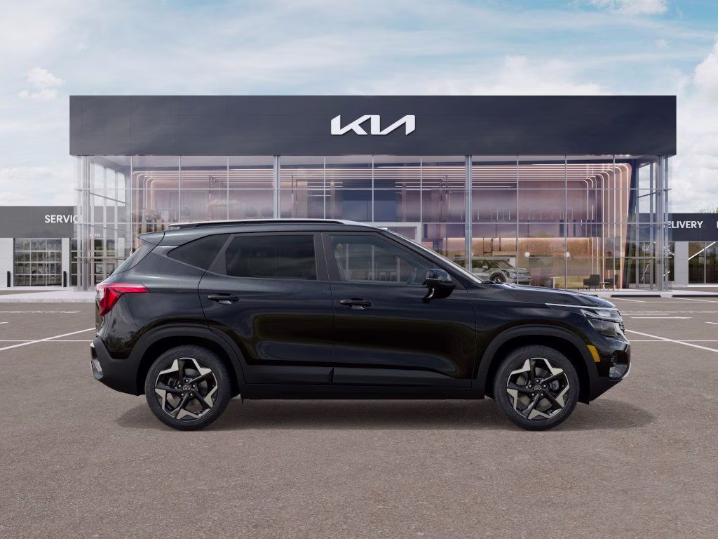 2026 Fusion Black Kia Seltos S AWD SUV