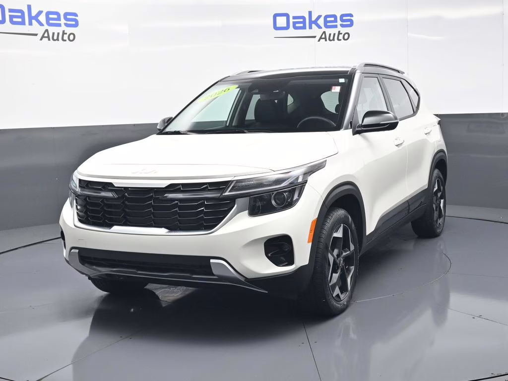 2026 Clear White/Black Roof Kia Seltos S AWD SUV