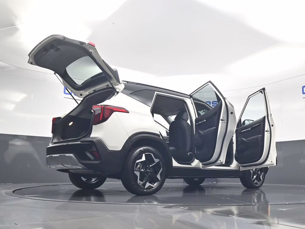 2026 Clear White/Black Roof Kia Seltos S AWD SUV