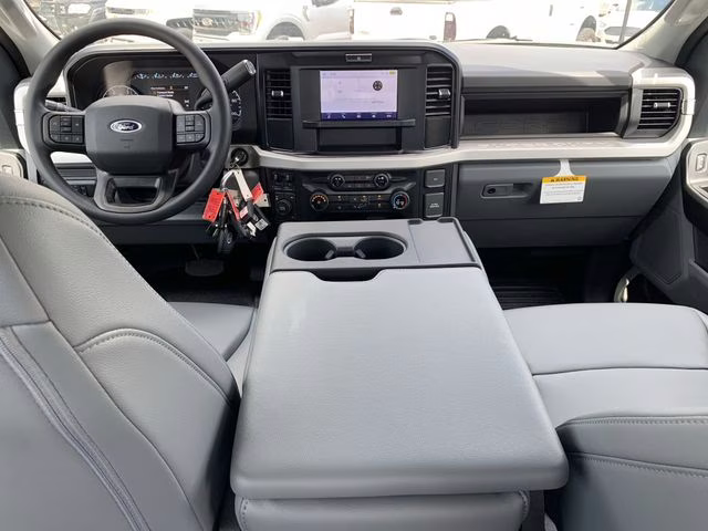 2026 Oxford White Ford Super Duty F-450 DRW XL 4X4 Chassis