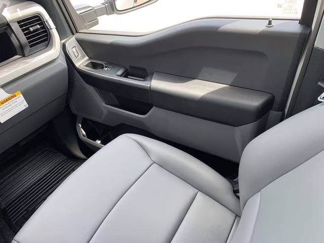 2026 Oxford White Ford Super Duty F-450 DRW XL 4X4 Chassis