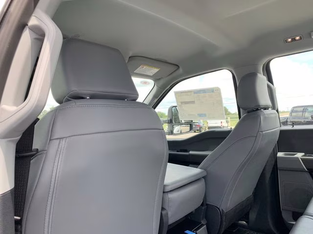 2026 Oxford White Ford Super Duty F-450 DRW XL 4X4 Chassis