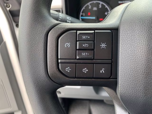 2026 Oxford White Ford Super Duty F-450 DRW XL 4X4 Chassis