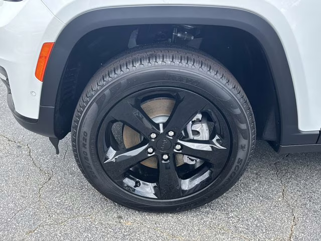 2025 Bright White Clearcoat Jeep Grand Cherokee L Limited RWD SUV