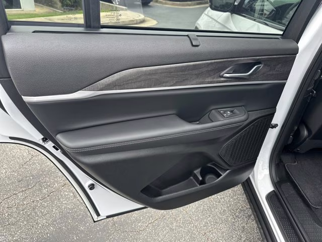 2025 Bright White Clearcoat Jeep Grand Cherokee L Limited RWD SUV