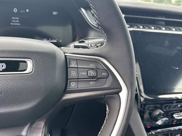 2025 Bright White Clearcoat Jeep Grand Cherokee L Limited RWD SUV