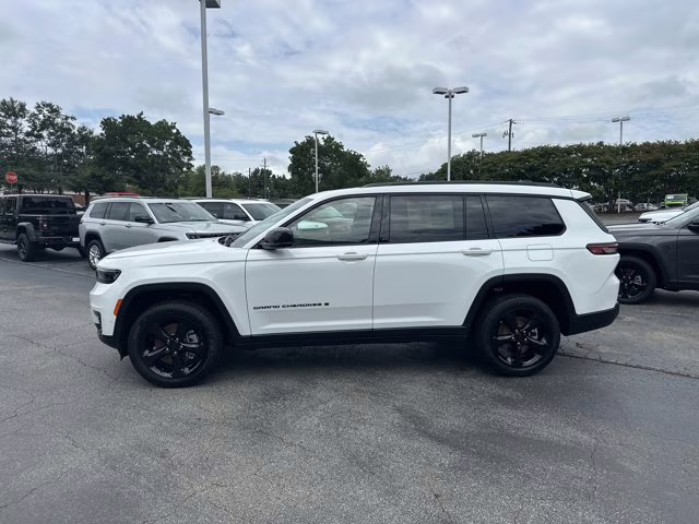 2025 Bright White Clearcoat Jeep Grand Cherokee L Limited RWD SUV