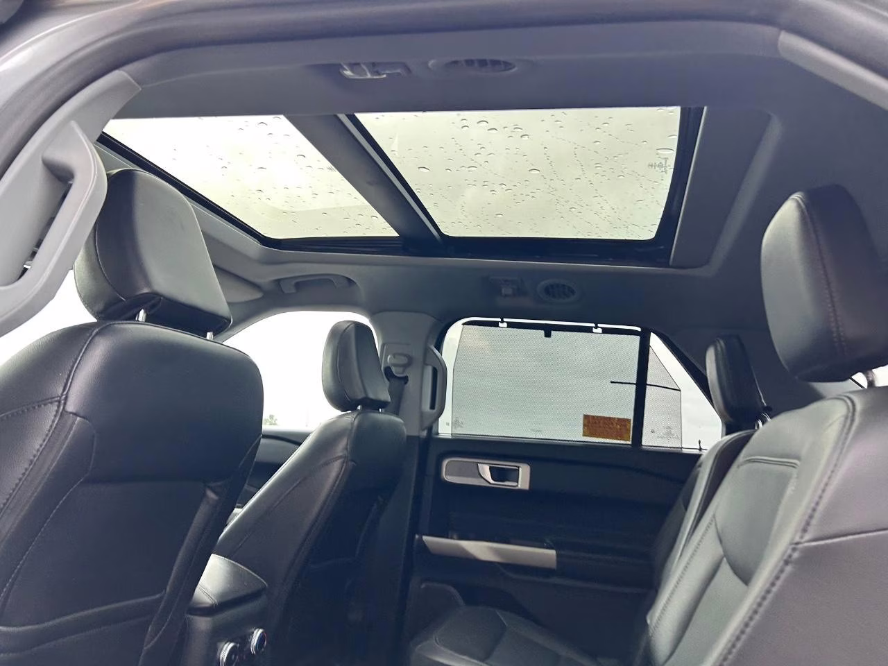 2022 Iconic Silver Metallic Ford Explorer Limited 4X4 SUV