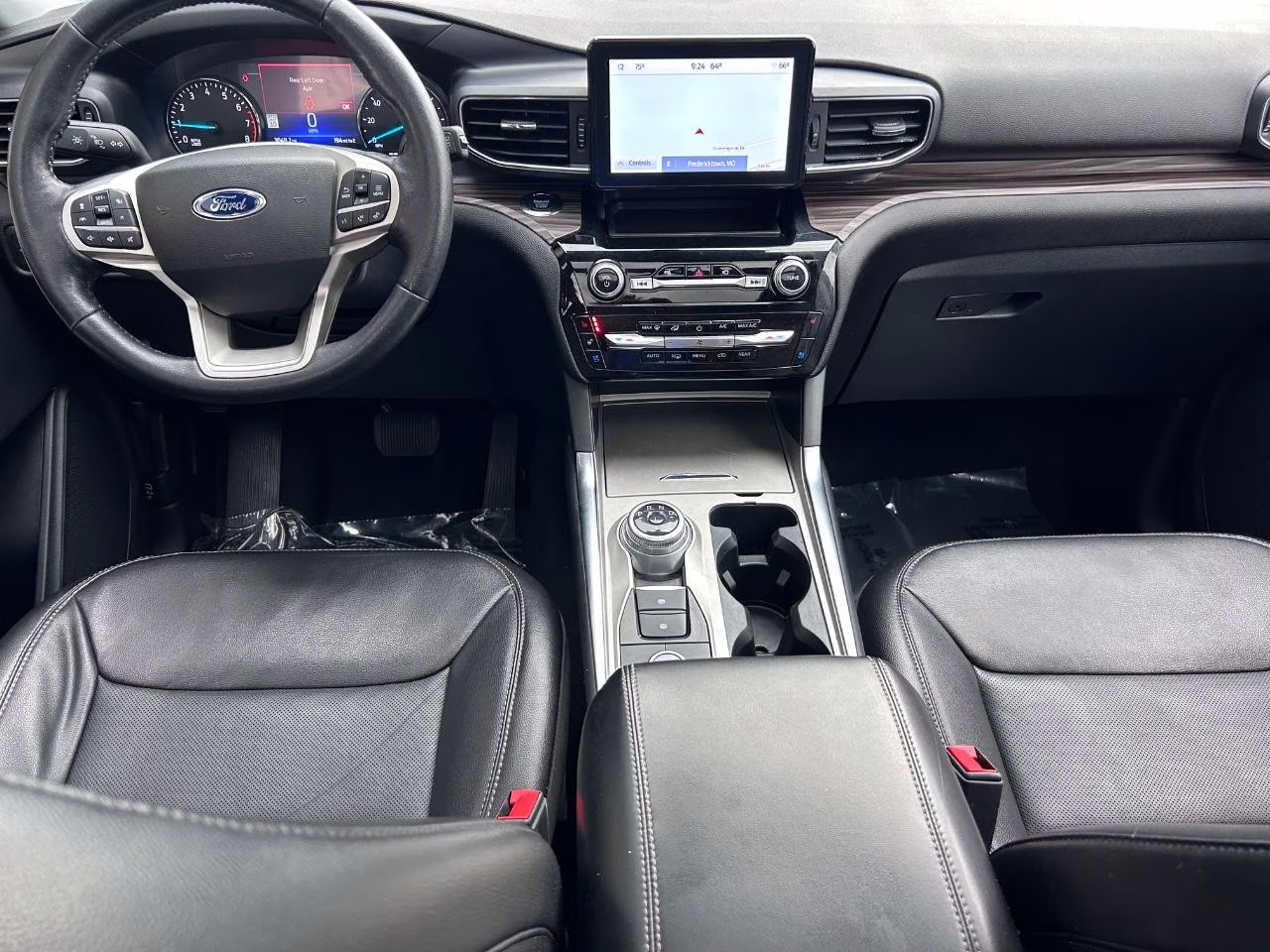 2022 Iconic Silver Metallic Ford Explorer Limited 4X4 SUV