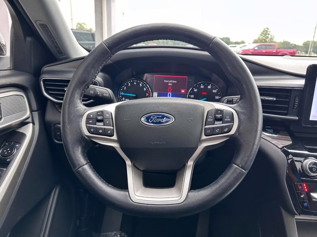 2022 Iconic Silver Metallic Ford Explorer Limited 4X4 SUV