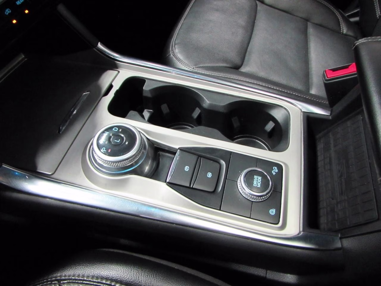 2022 Iconic Silver Metallic Ford Explorer Limited 4X4 SUV