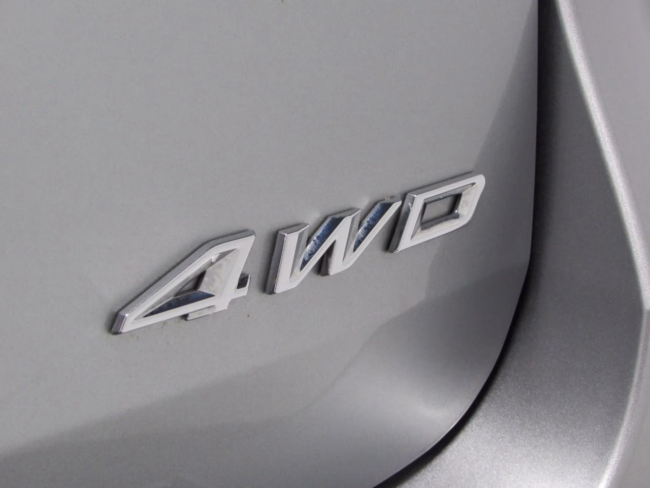 2022 Iconic Silver Metallic Ford Explorer Limited 4X4 SUV