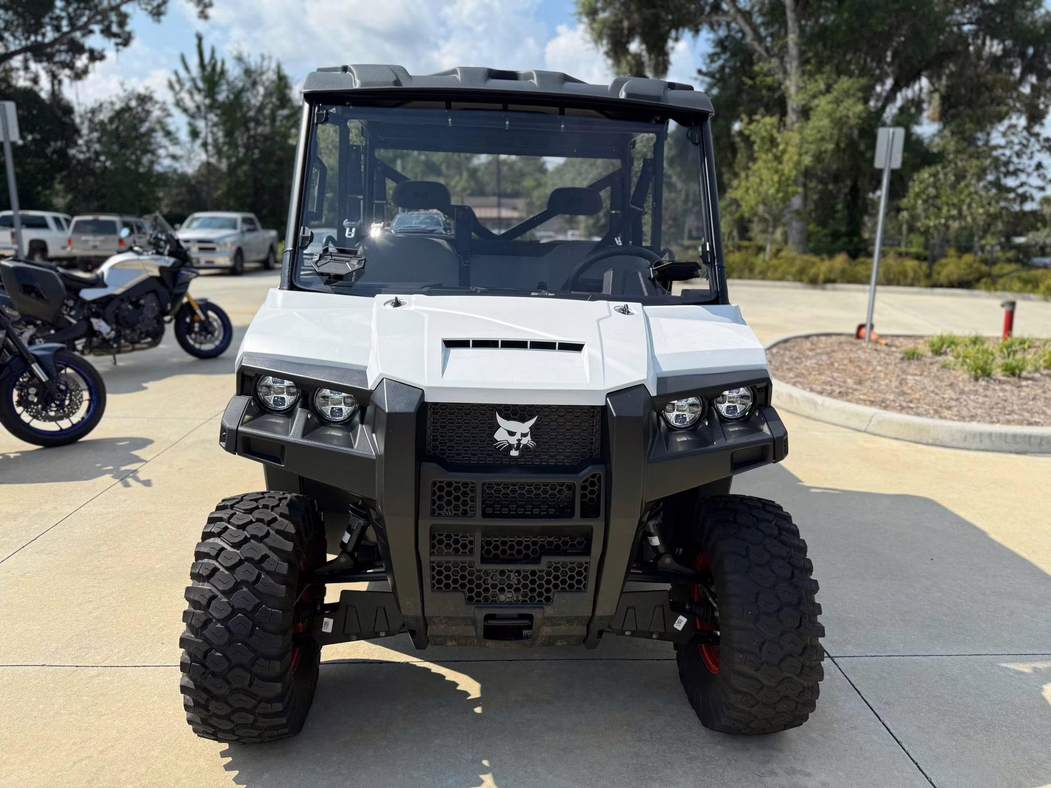 2025 - Bobcat UV34XL Gas UTV