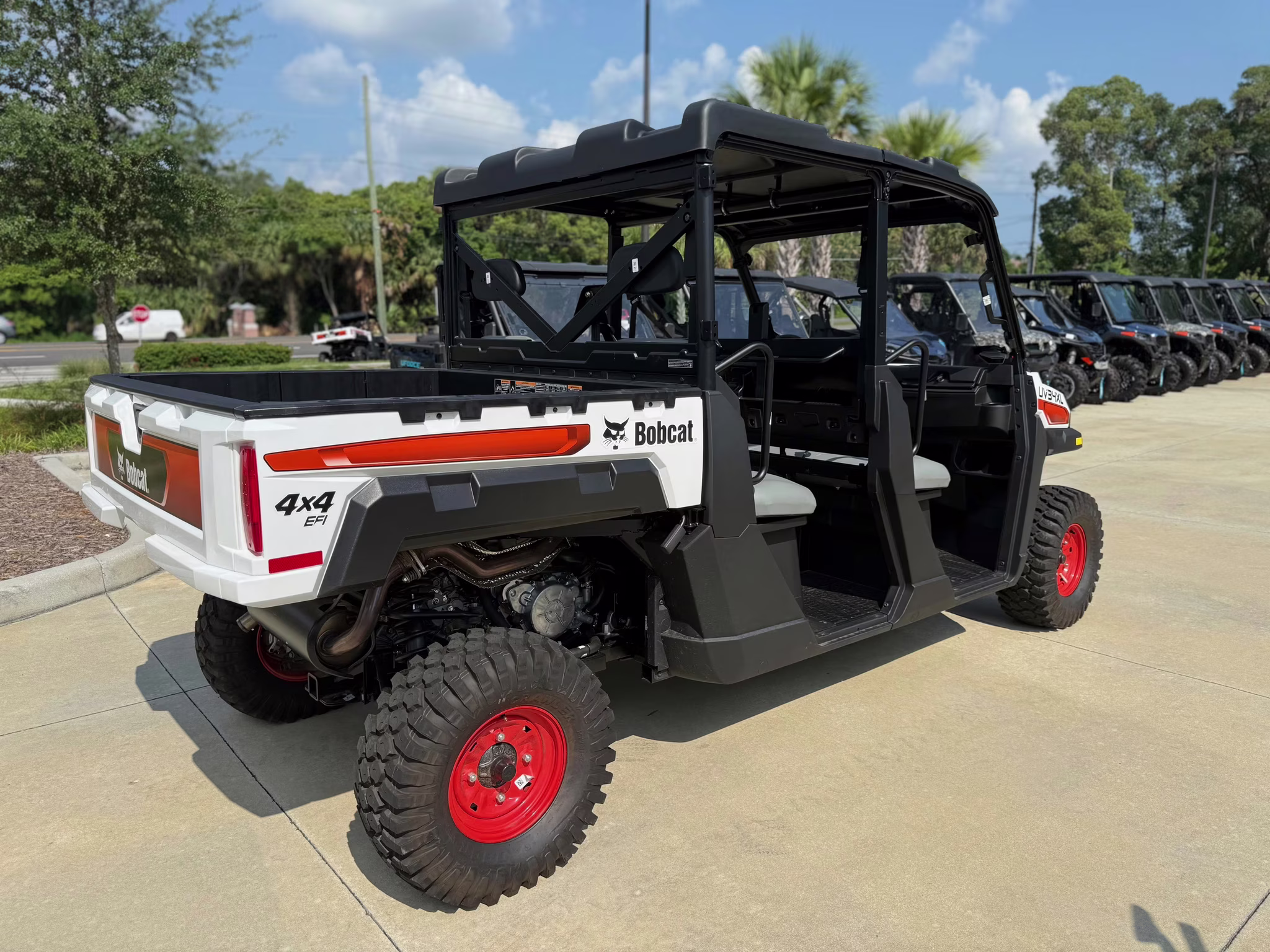 2025 - Bobcat UV34XL Gas UTV